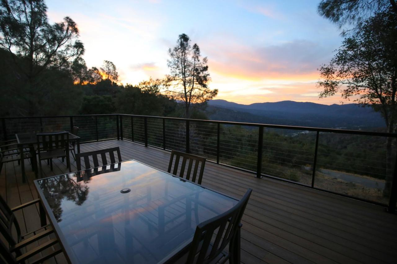 Вилла High End A-Frame - Hot Tub - Awesome Views - Yosemite - Electric Vehicle Friendly - Sleeps 10 Окхерст Экстерьер фото