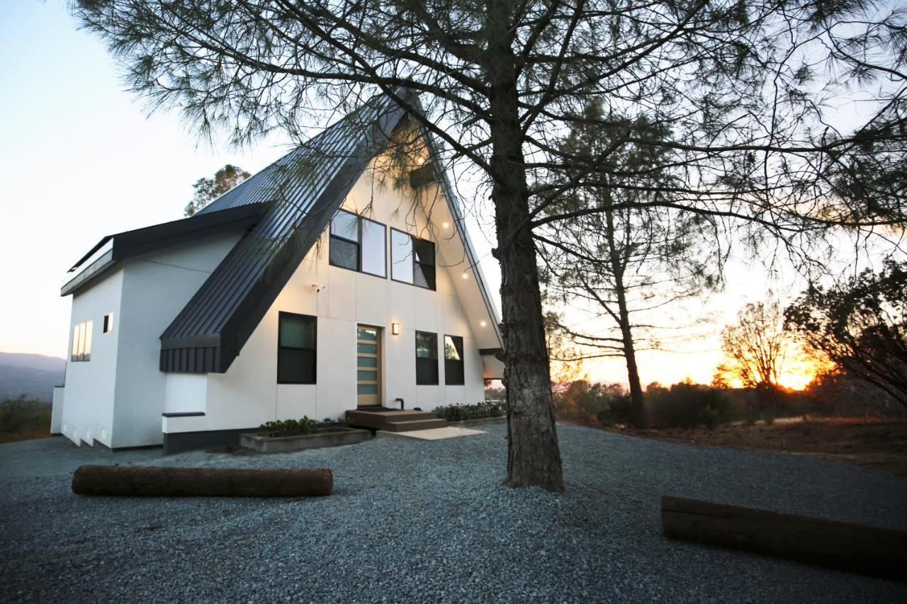 Вилла High End A-Frame - Hot Tub - Awesome Views - Yosemite - Electric Vehicle Friendly - Sleeps 10 Окхерст Экстерьер фото