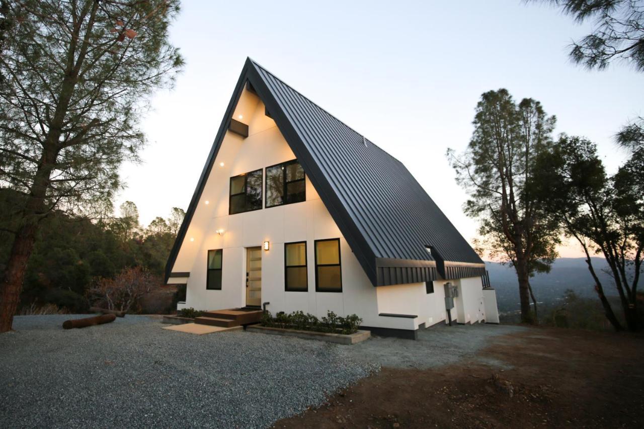 Вилла High End A-Frame - Hot Tub - Awesome Views - Yosemite - Electric Vehicle Friendly - Sleeps 10 Окхерст Экстерьер фото
