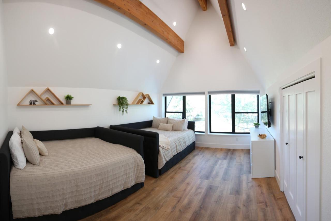 Вилла High End A-Frame - Hot Tub - Awesome Views - Yosemite - Electric Vehicle Friendly - Sleeps 10 Окхерст Экстерьер фото